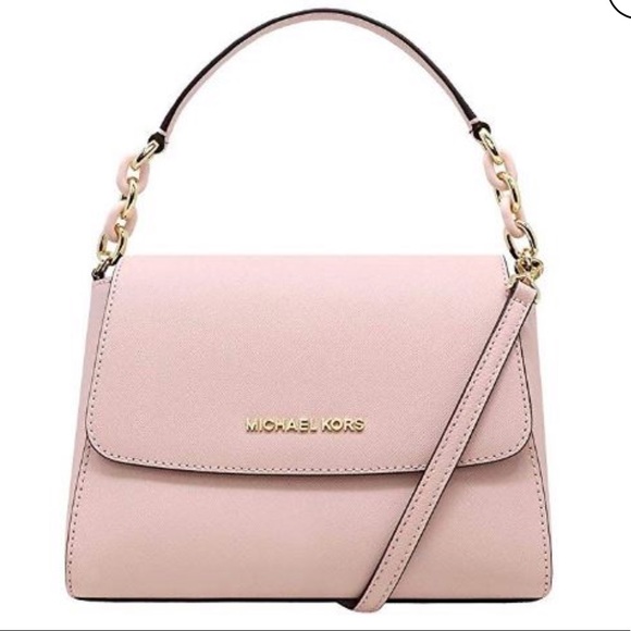 Michael Kors Handbags - Michael Kors Leather purse